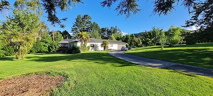 Rolling Hills Country Stay B&B