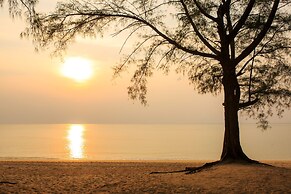 The Anda Mani Khaolak Beachfront Villas