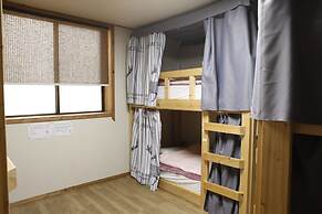 Baozen Guesthouse - Hostel