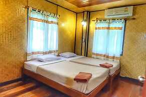 Baansuanlynjee Maeklong Resort