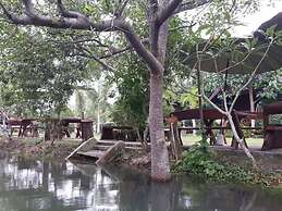 Baansuanlynjee Maeklong Resort
