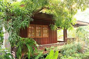 Baansuanlynjee Maeklong Resort