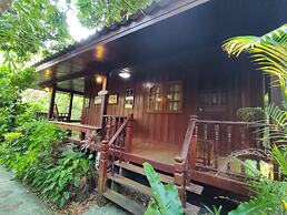 Baansuanlynjee Maeklong Resort