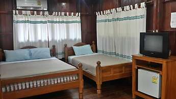 Baansuanlynjee Maeklong Resort