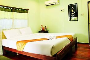 Baansuanlynjee Maeklong Resort