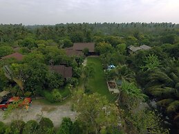 Baansuanlynjee Maeklong Resort
