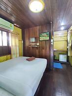Baansuanlynjee Maeklong Resort
