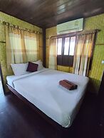 Baansuanlynjee Maeklong Resort