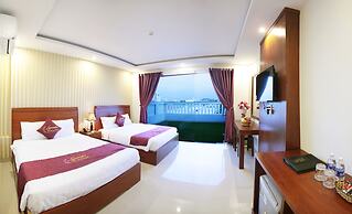 Lavender Danang Hotel