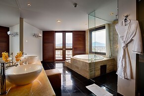 Lavender Danang Hotel