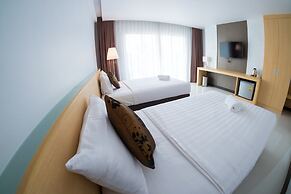 Chaisaeng Villa Hotel