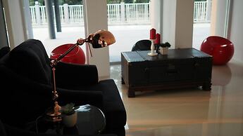 Chaisaeng Villa Hotel