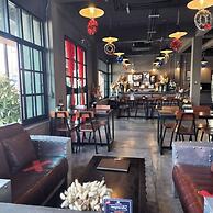 Rider Bedroom Hostel & Cafe