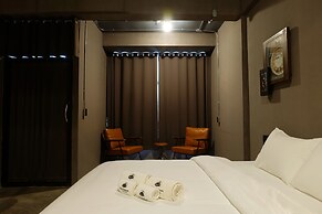 Rider Bedroom Hostel & Cafe