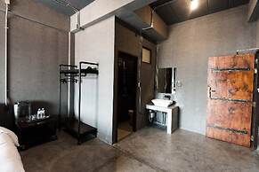 Rider Bedroom Hostel & Cafe