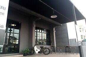 Rider Bedroom Hostel & Cafe