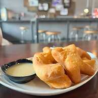 Rider Bedroom Hostel & Cafe