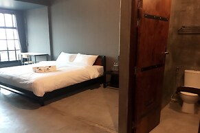 Rider Bedroom Hostel & Cafe