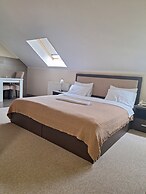 Hotel Ema