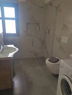 Lagoon View Apartments - Adults Only