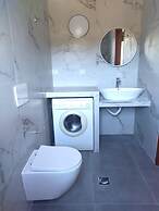 Lagoon View Apartments - Adults Only