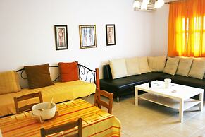 Lagoon View Apartments - Adults Only