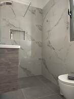 Lagoon View Apartments - Adults Only