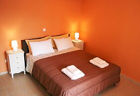 Lagoon View Apartments - Adults Only