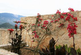 Lagoon View Apartments - Adults Only