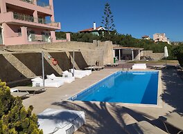 Lagoon View Apartments - Adults Only