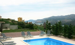 Lagoon View Apartments - Adults Only