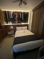 YOURS HOTEL LIFESTYLE