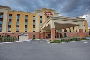 Hampton Inn & Suites Tampa Busch Gardens Area