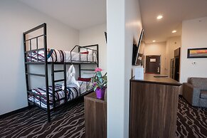 Encore Suites by Service Plus Inns