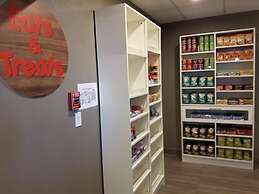 Encore Suites by Service Plus Inns