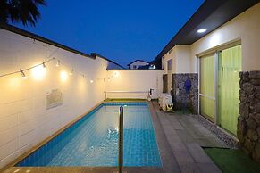 Pool & Villa Sorang