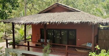 Last Frontier Beach Resort - Adults Only