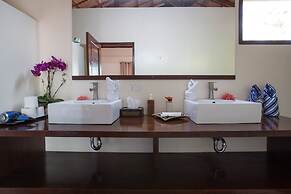 Last Frontier Beach Resort - Adults Only