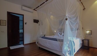 Last Frontier Beach Resort - Adults Only