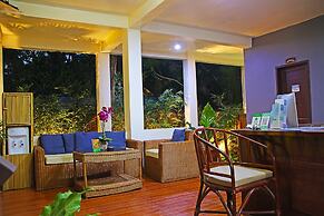 Last Frontier Beach Resort - Adults Only