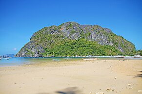 Last Frontier Beach Resort - Adults Only