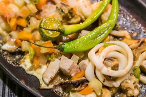 Last Frontier Beach Resort - Adults Only