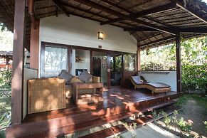 Last Frontier Beach Resort - Adults Only