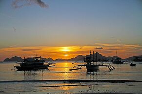 Last Frontier Beach Resort - Adults Only