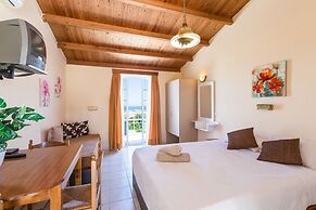 Castello Bianco Aparthotel