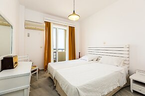 Castello Bianco Aparthotel