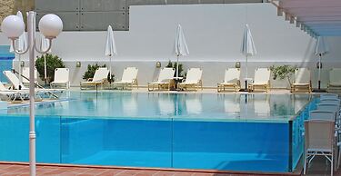 Castello Bianco Aparthotel