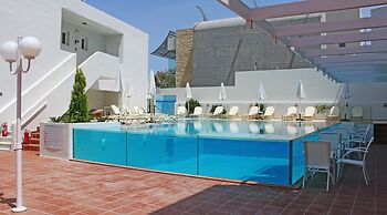 Castello Bianco Aparthotel