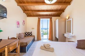 Castello Bianco Aparthotel