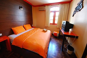 The Palm Delight Lodge